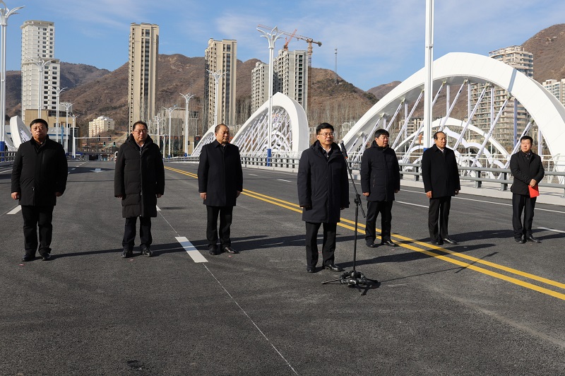 1-2212091HH4138 555-1.jpg